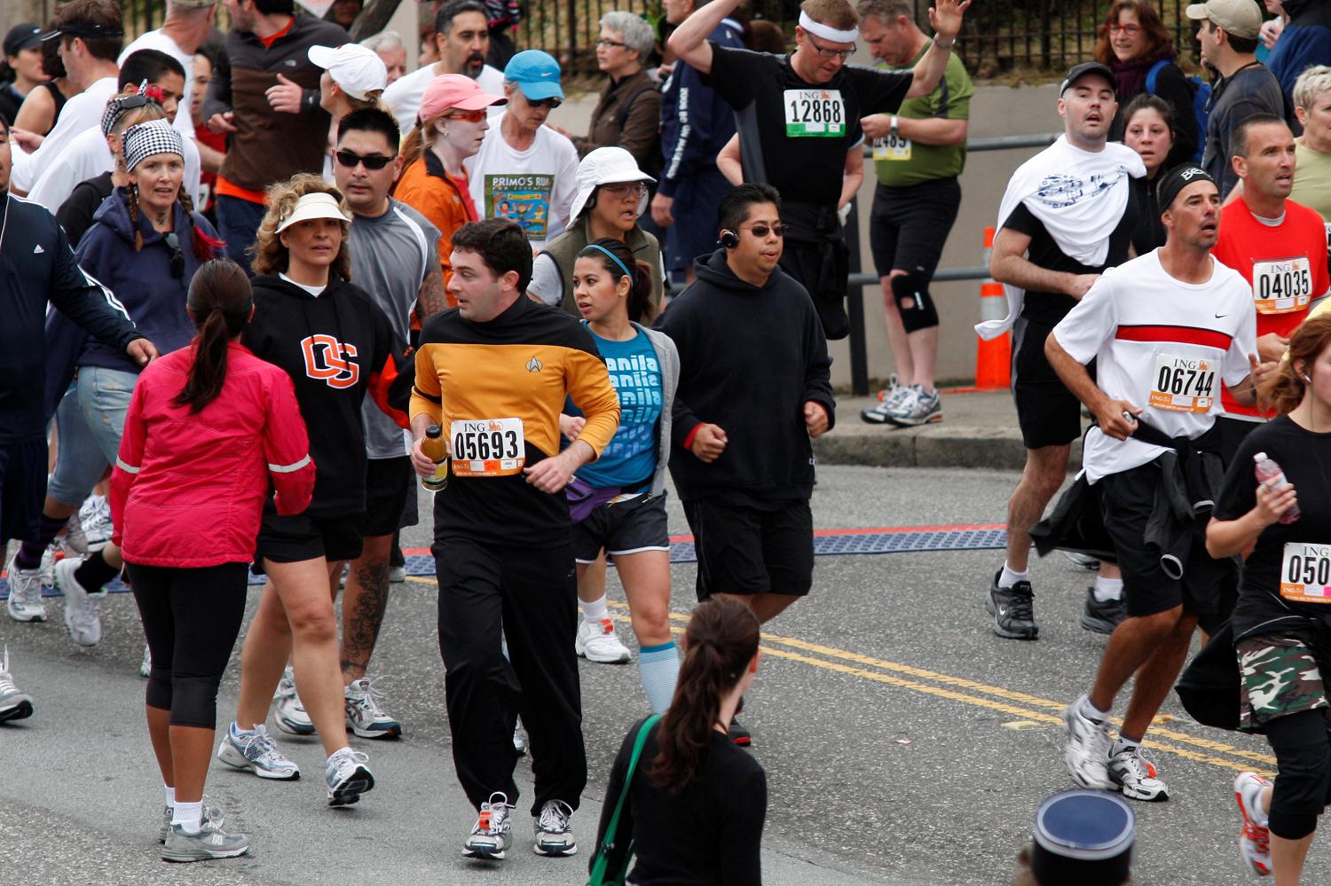 2010_san_francisco_bay_to_breakers_011.jpg