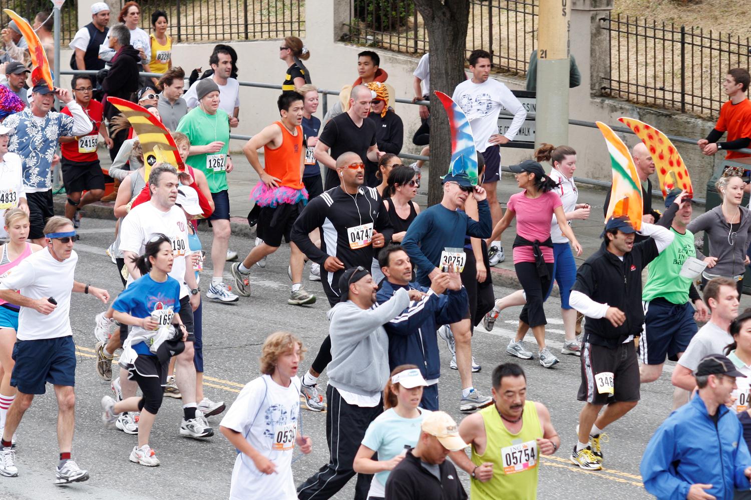 2010_san_francisco_bay_to_breakers_012.jpg