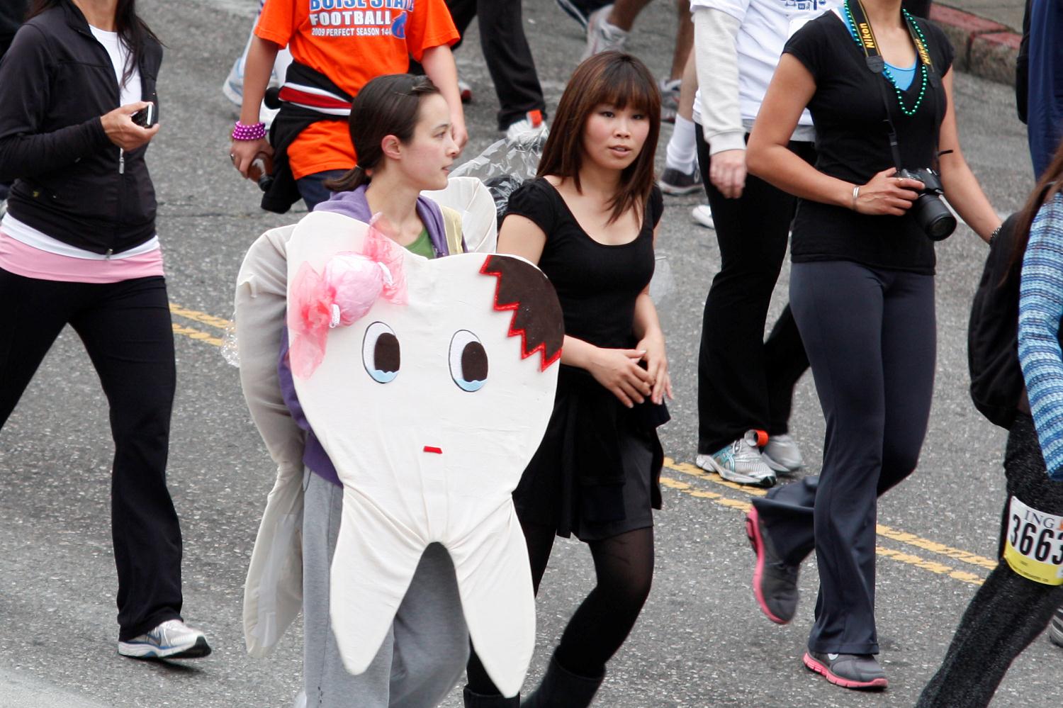 2010_san_francisco_bay_to_breakers_024.jpg