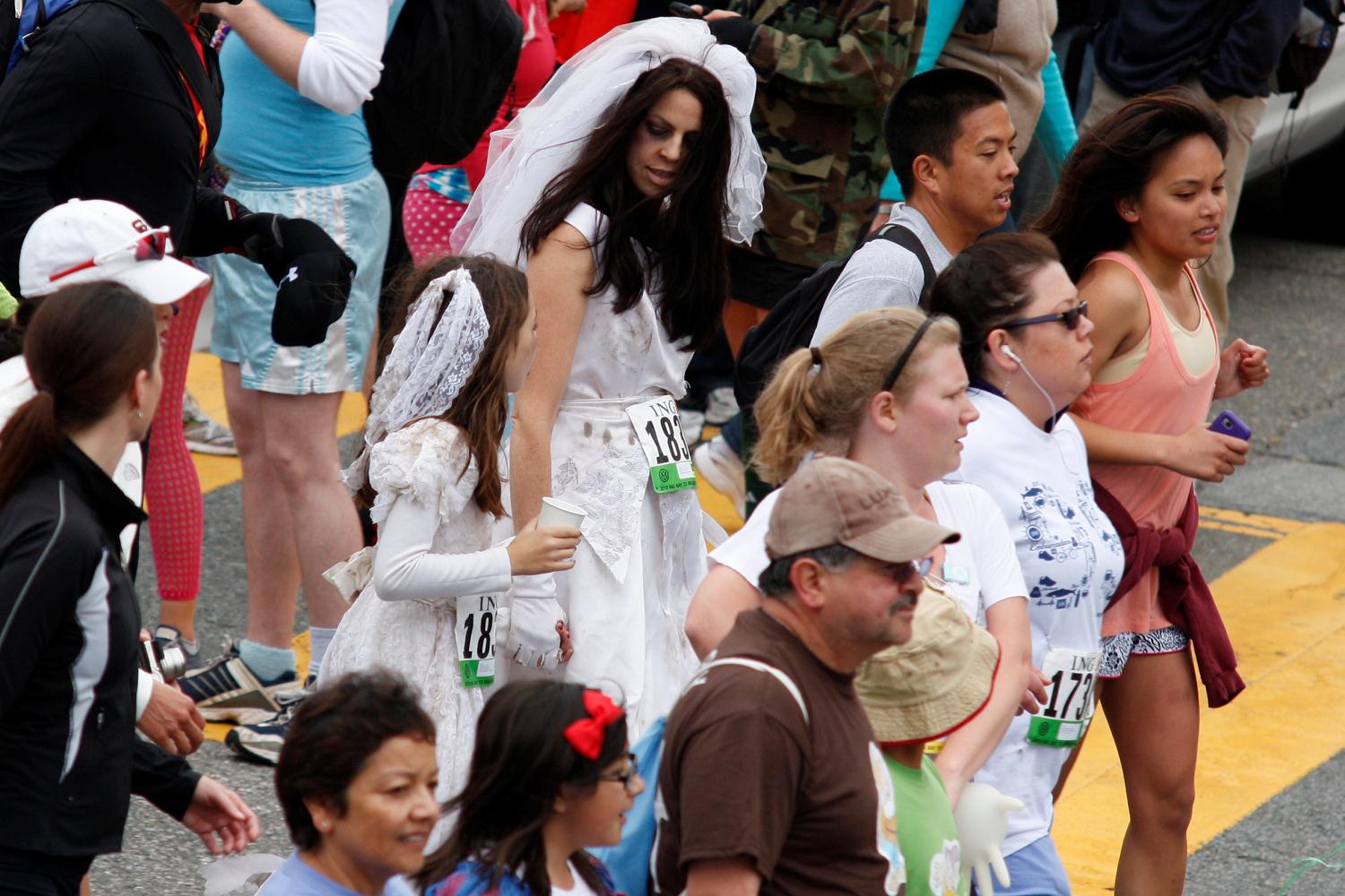 2010_san_francisco_bay_to_breakers_034.jpg