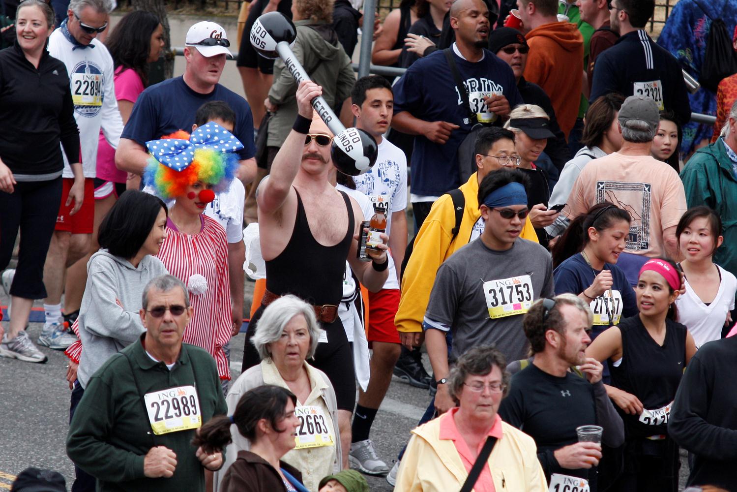 2010_san_francisco_bay_to_breakers_036.jpg