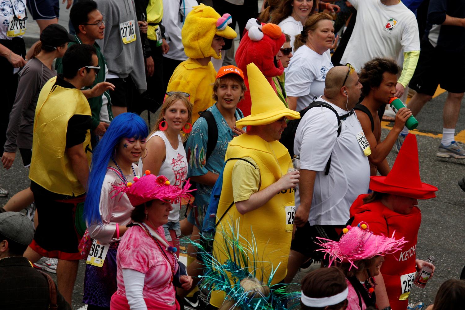 2010_san_francisco_bay_to_breakers_044.jpg