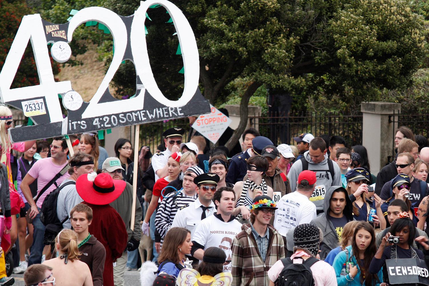 2010_san_francisco_bay_to_breakers_061.jpg