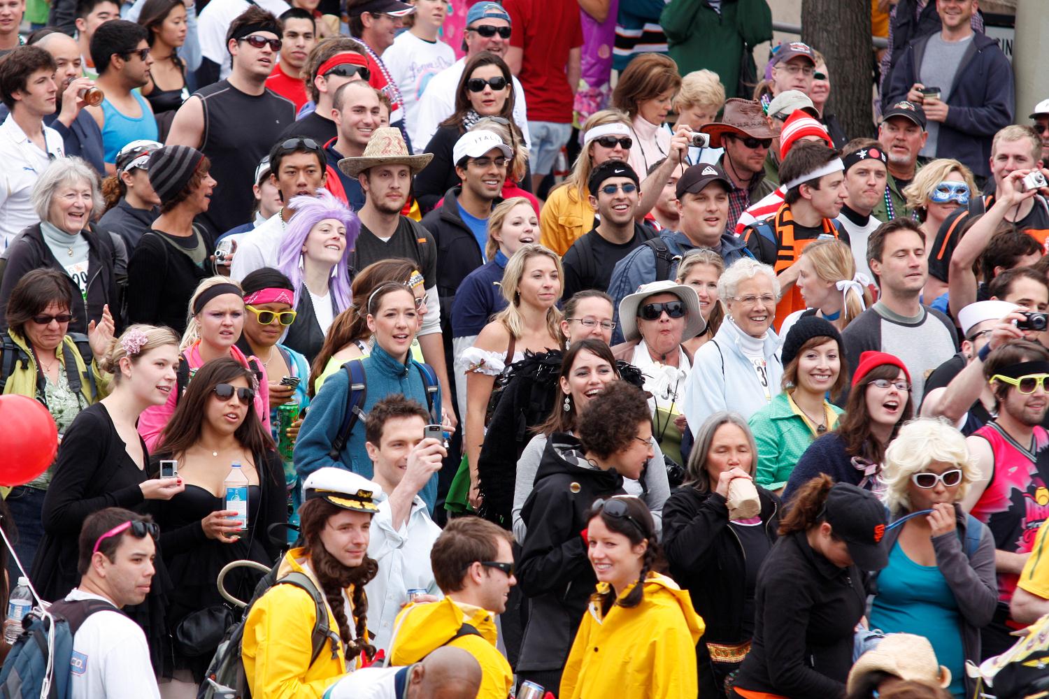 2010_san_francisco_bay_to_breakers_073.jpg