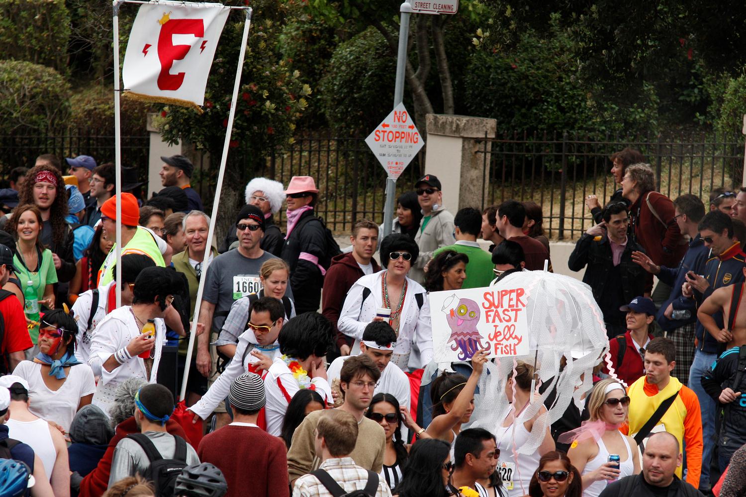 2010_san_francisco_bay_to_breakers_081.jpg