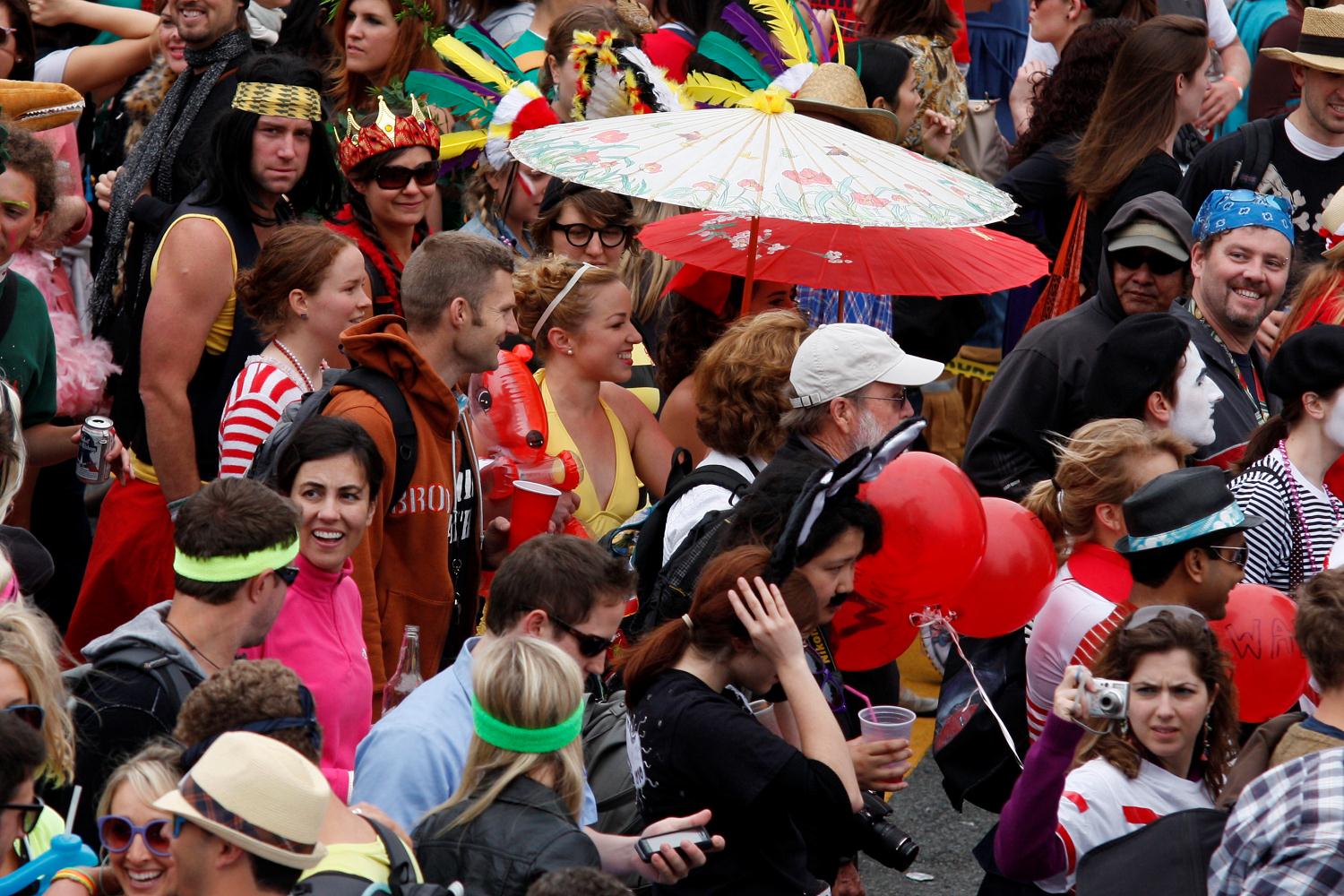 2010_san_francisco_bay_to_breakers_088.jpg