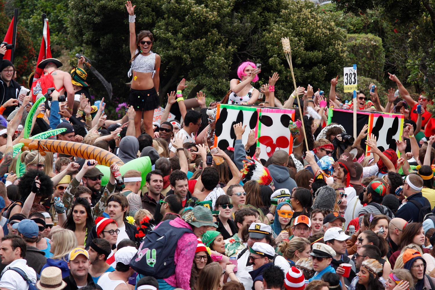 2010_san_francisco_bay_to_breakers_099.jpg