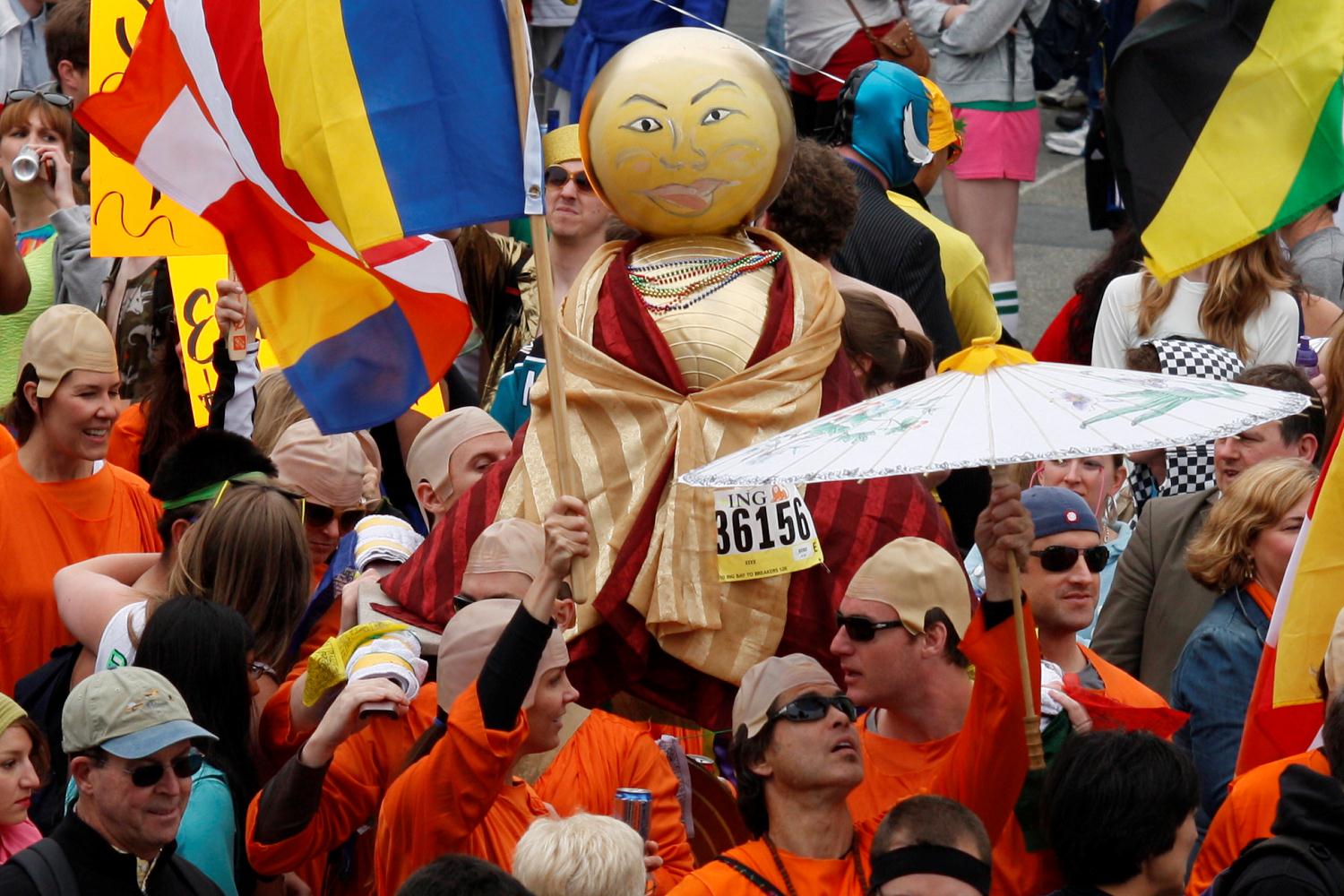 2010_san_francisco_bay_to_breakers_102.jpg