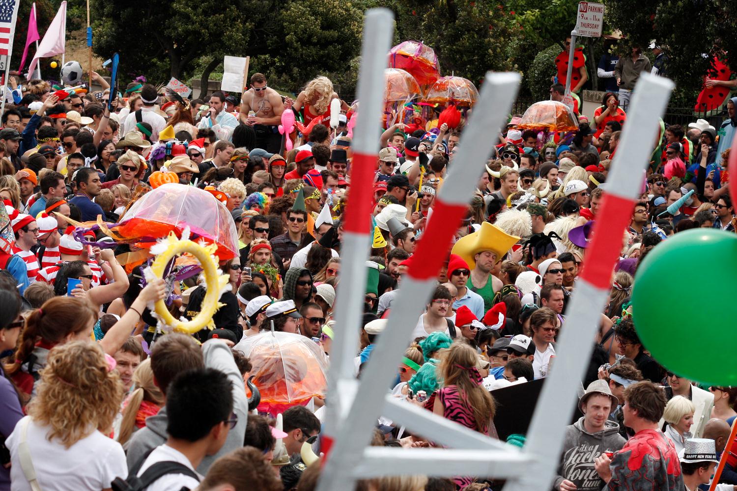 2010_san_francisco_bay_to_breakers_119.jpg