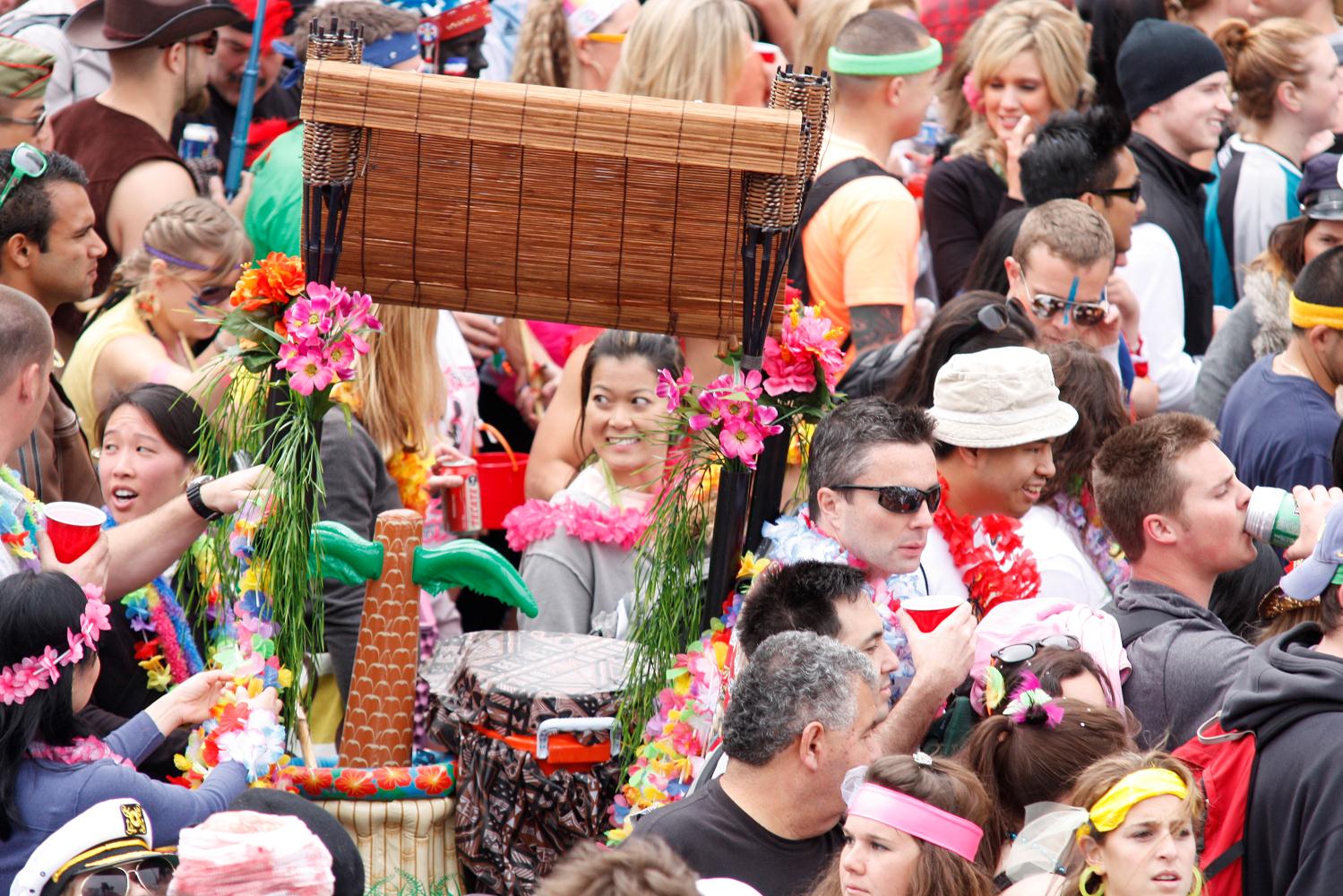 2010_san_francisco_bay_to_breakers_127.jpg