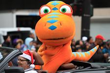 2010_comcast_holiday_parade_030