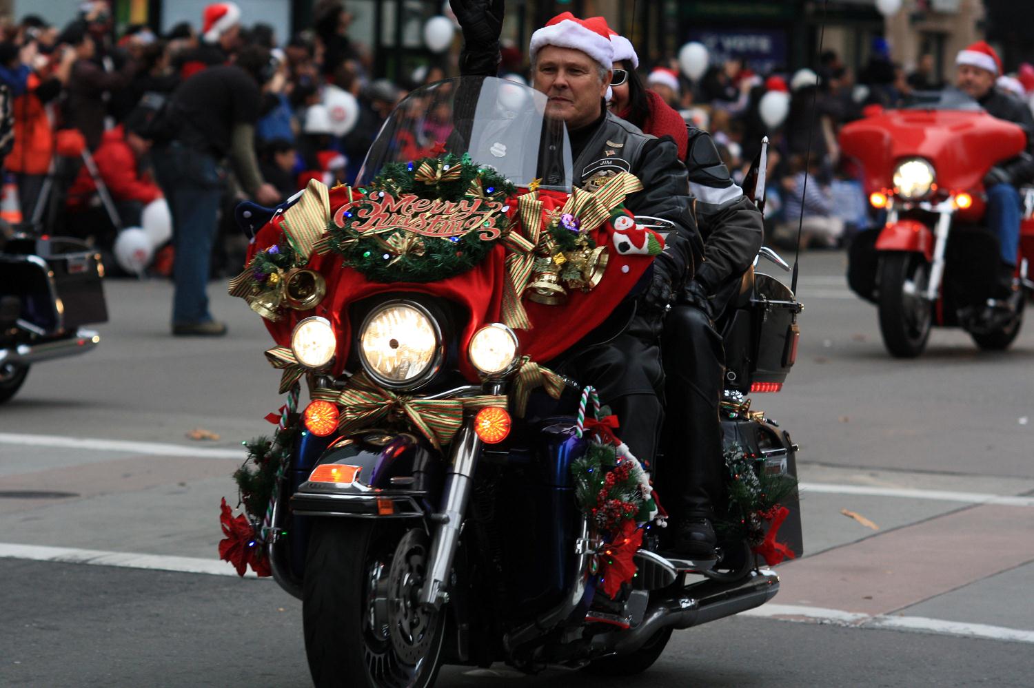 2010_comcast_holiday_parade_002.jpg