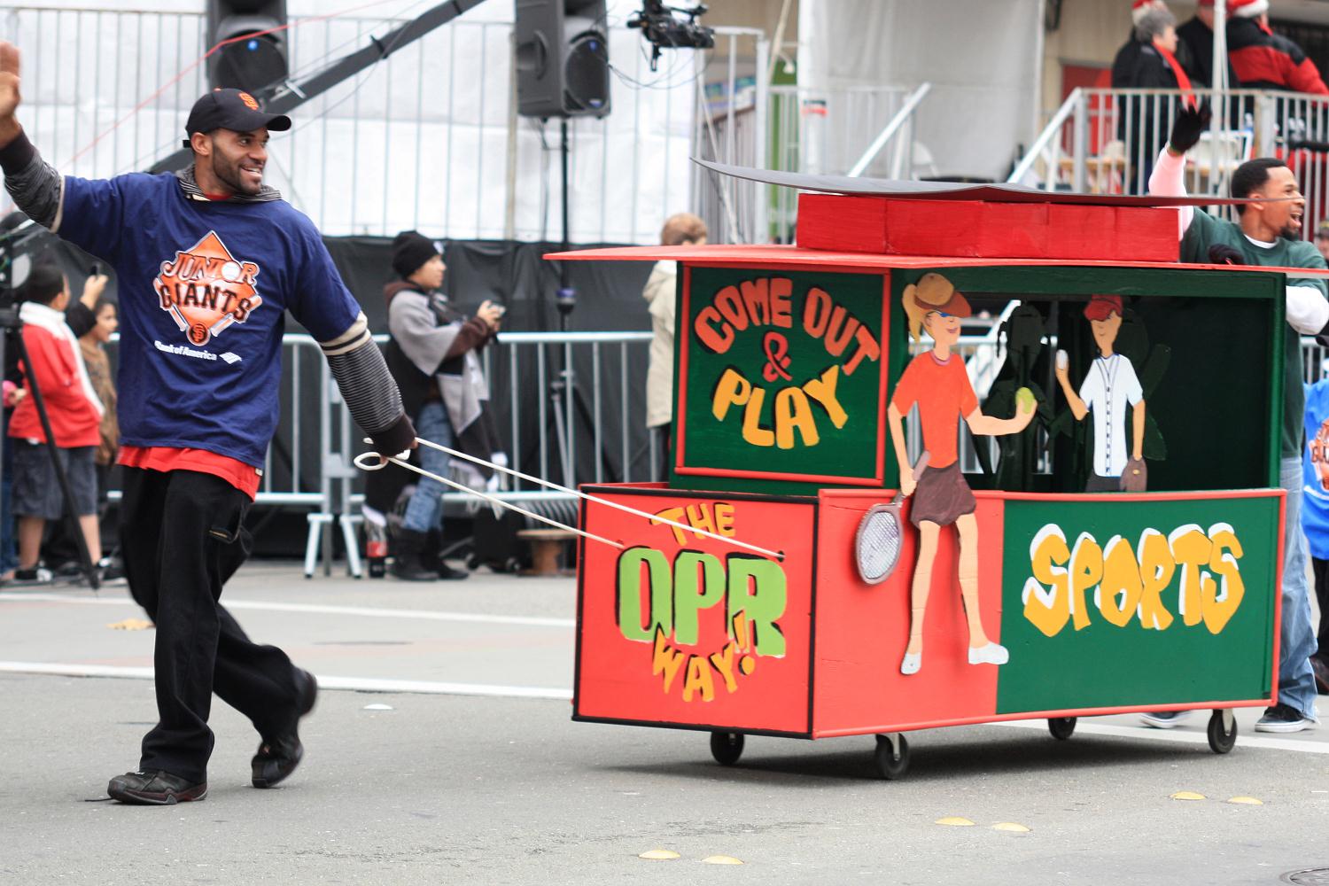 2010_comcast_holiday_parade_011.jpg