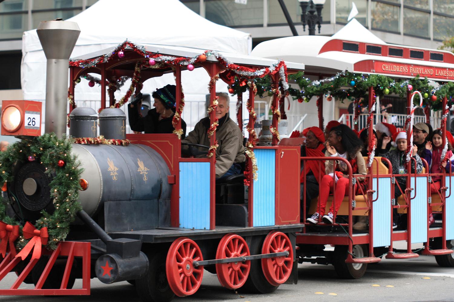 2010_comcast_holiday_parade_018.jpg