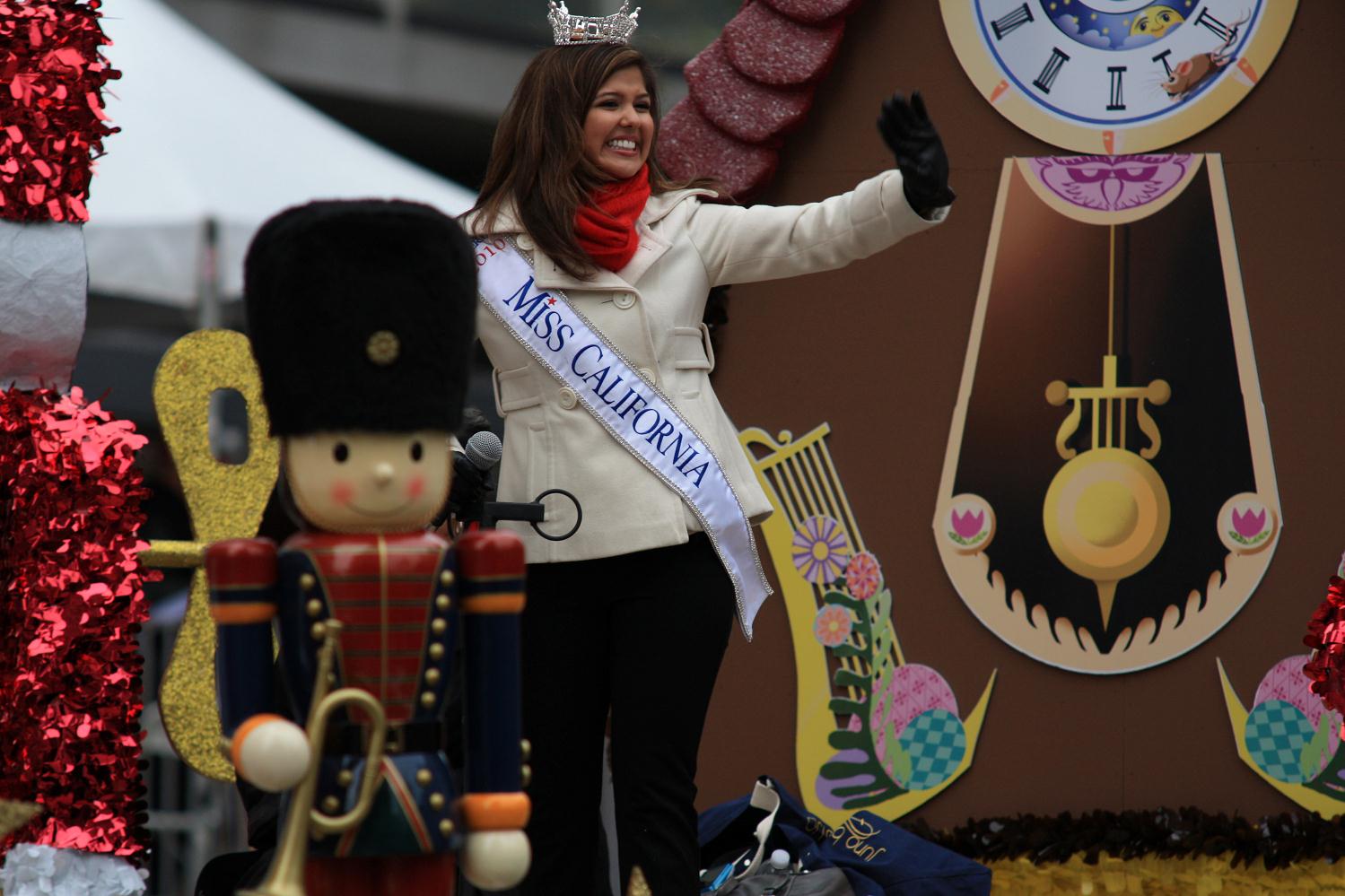 2010_comcast_holiday_parade_029.jpg