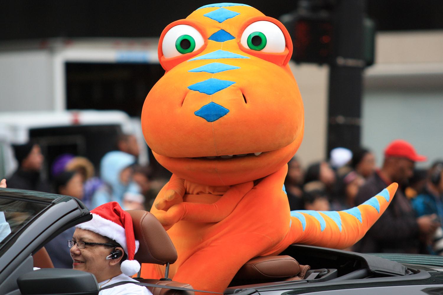 2010_comcast_holiday_parade_030.jpg