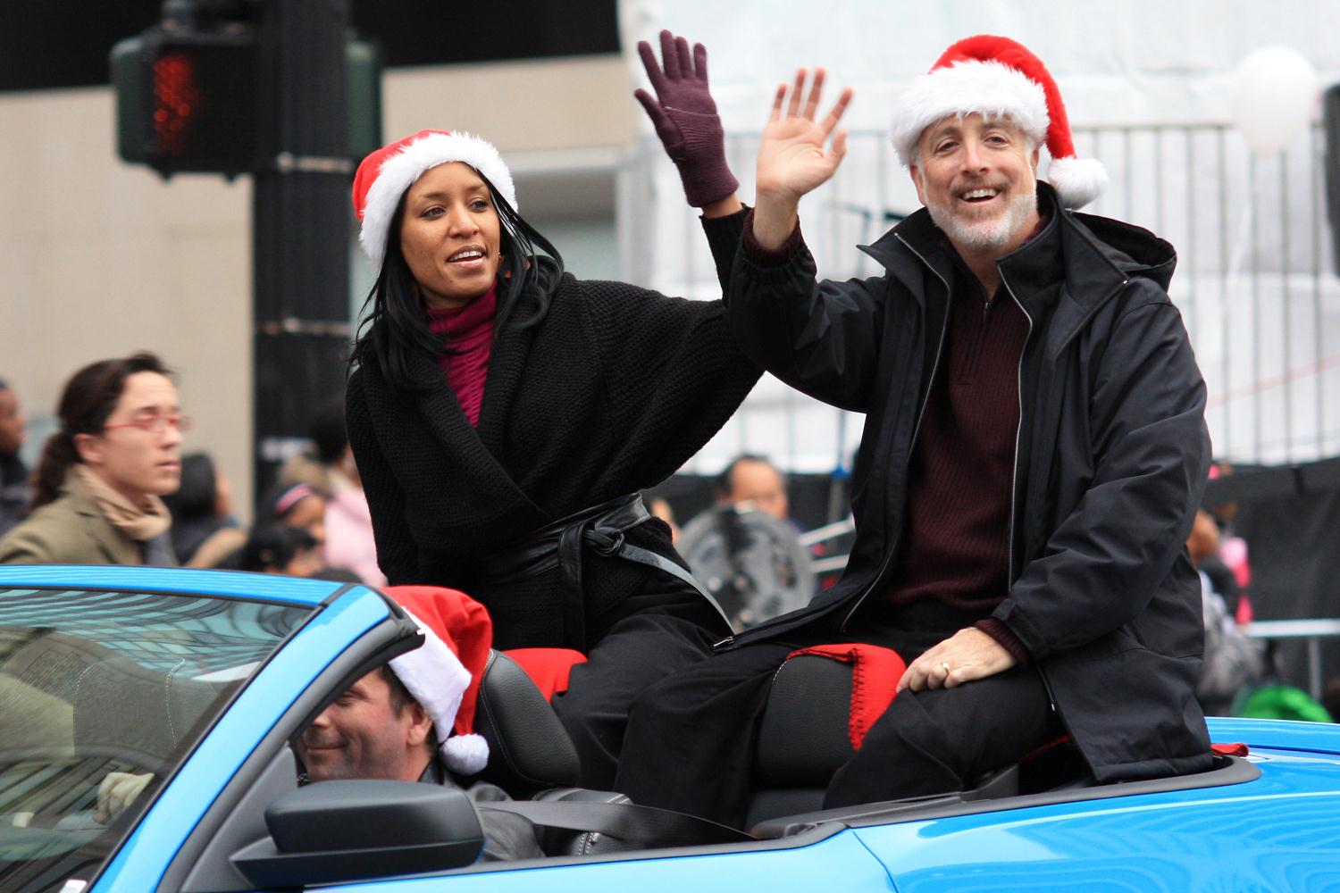 2010_comcast_holiday_parade_040.jpg