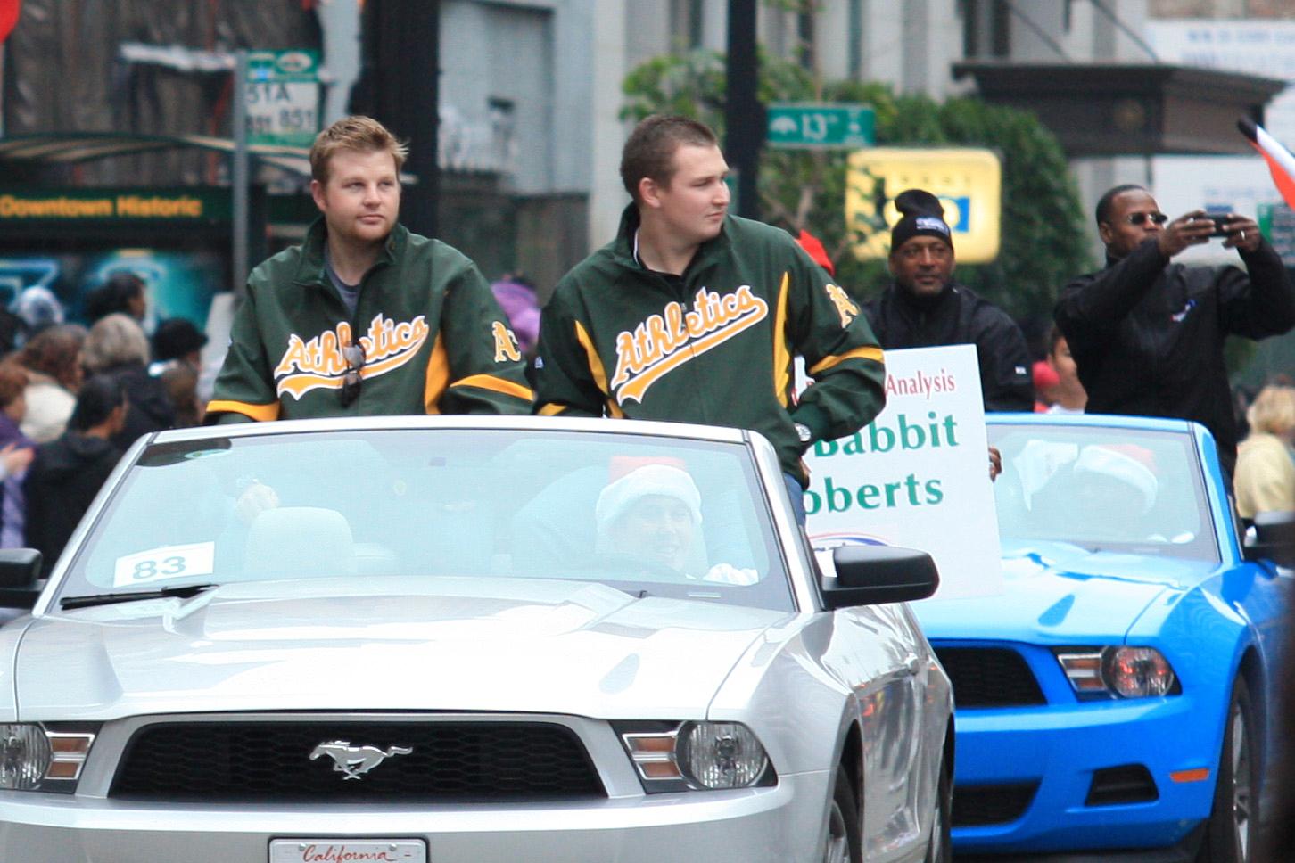 2010_comcast_holiday_parade_070.jpg