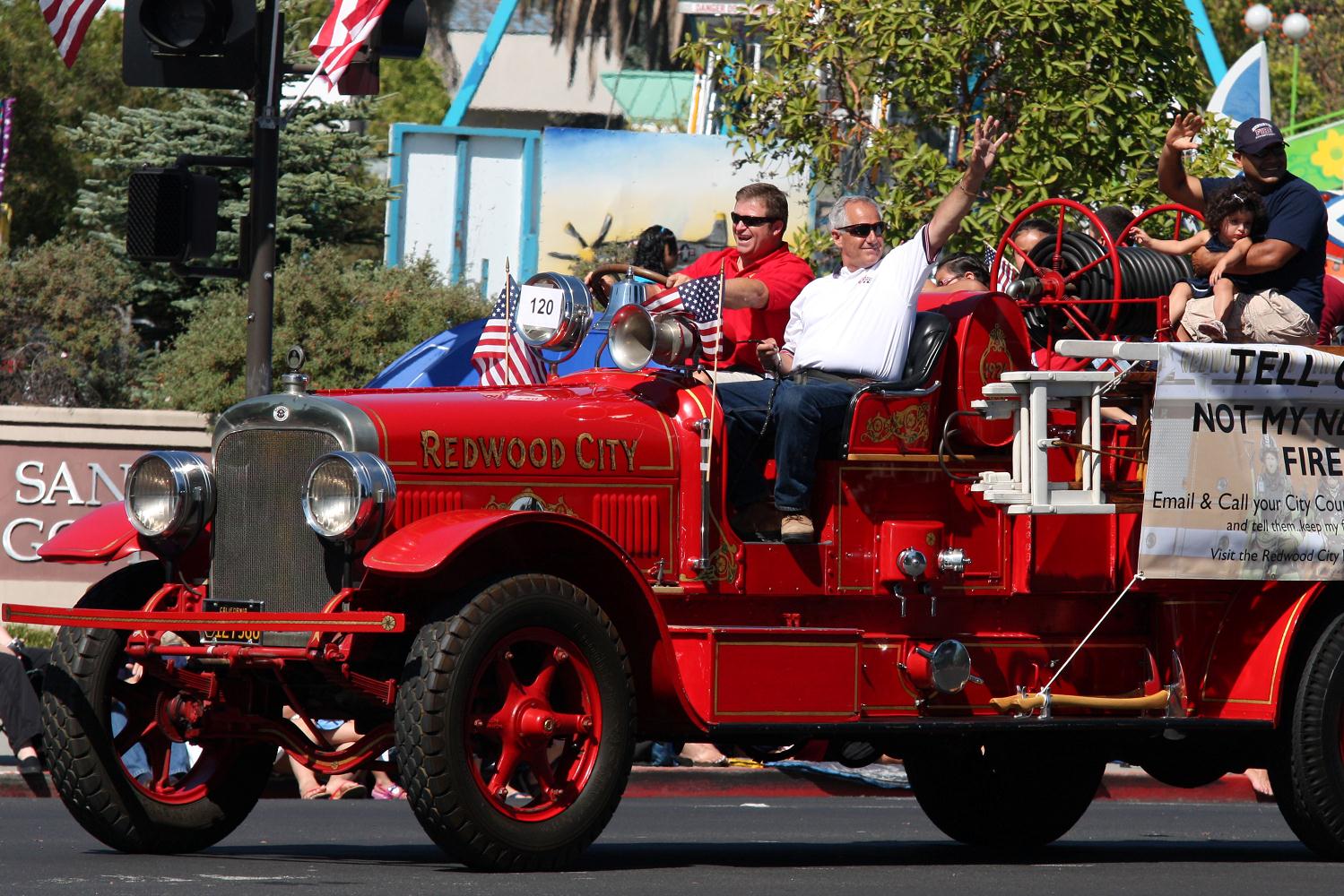 2010_redwood_city_4th_of_july_010.jpg