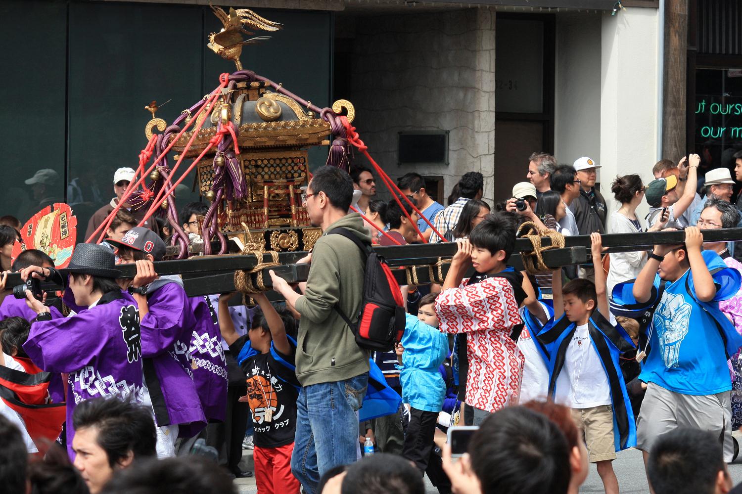 2012_san_francisco_cherry_blossom_festival_056.jpg